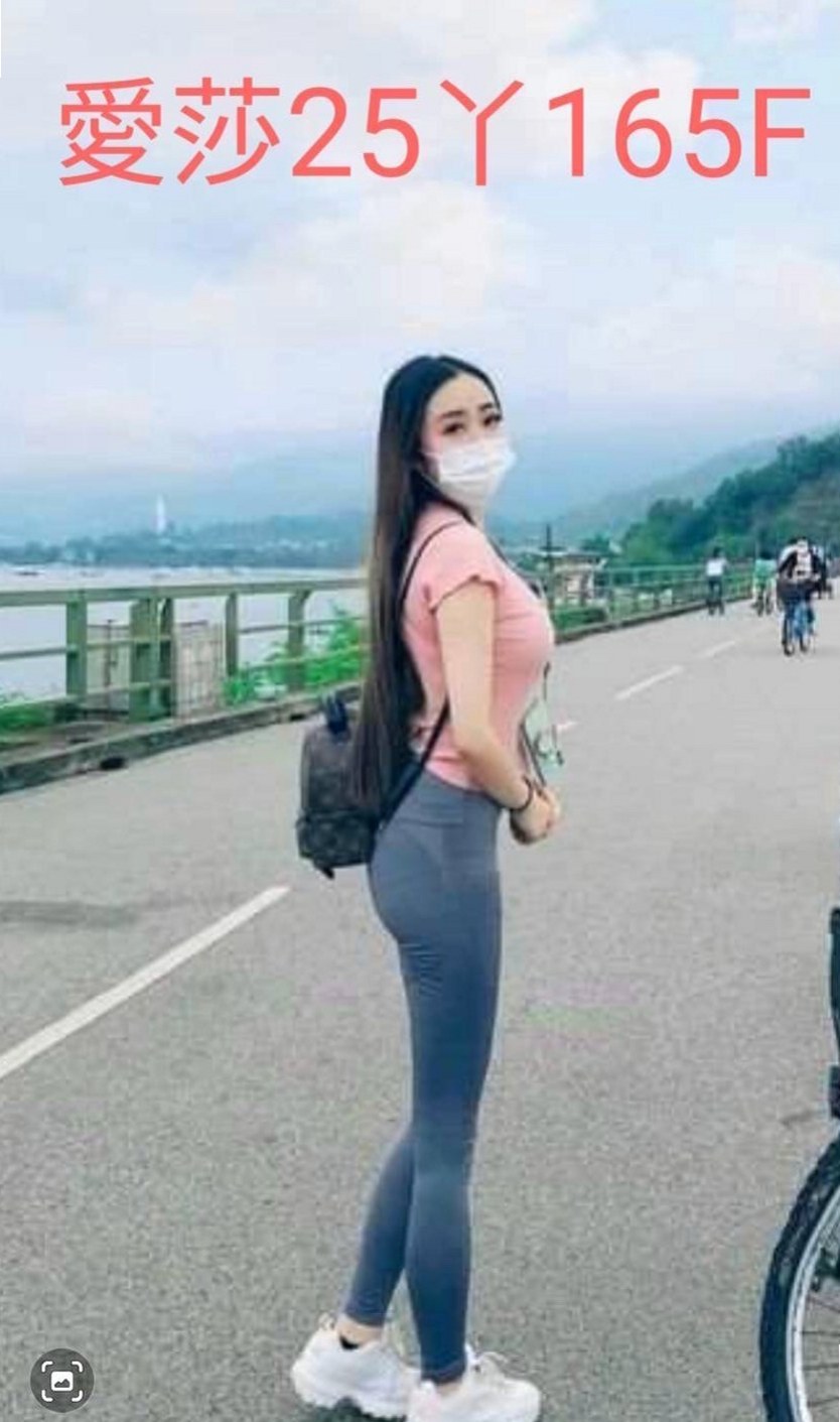 【北屯】小君｜全套｜直播女生｜164cm/50kg/C杯/22y